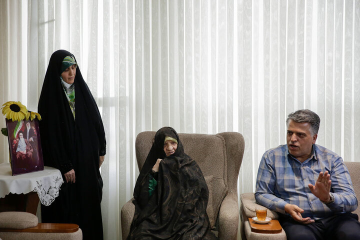 Photos: Custodian of Astan Quds Razavi meets with martyrs families