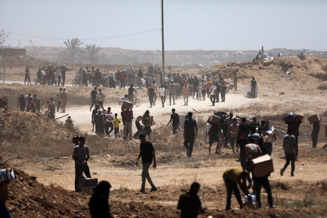 Israeli forces massacre aid seekers near Rafah distribution site