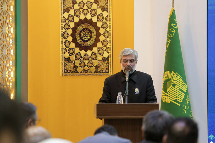 Photos: Crystal Simorgh for Best Film at Fajr Festival donated to Astan Quds Razavi