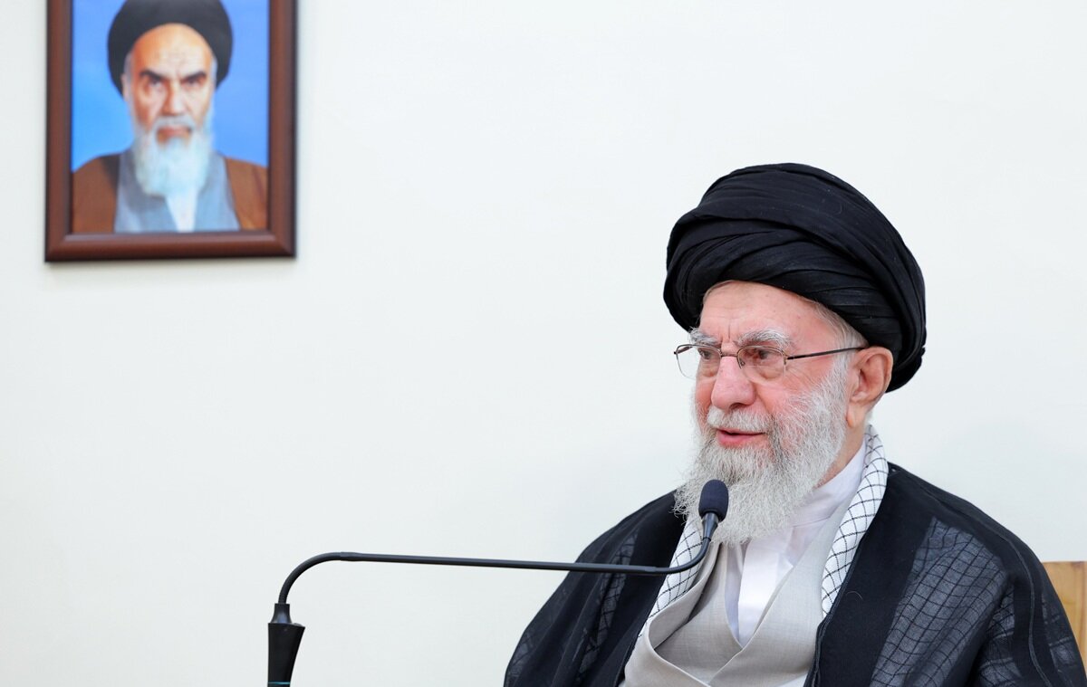 تأکید رهبر انقلاب بر نوآوری در انتقال پیام‌های دینی / ابتکار سیاسی امام باقر (ع) در گسترش پیام‌های دینی