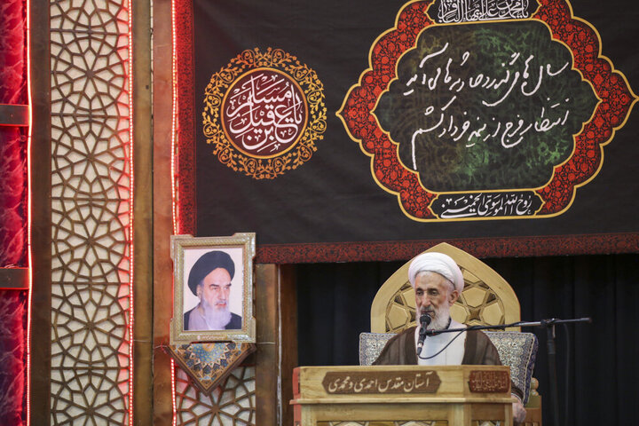 Photos: Commemoration ceremony of Imam Khomeini (RA) held at Shahecheragh holy shrine