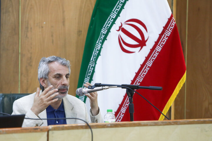 Photos: Astan Quds Razavi holds scholarly session on media activism