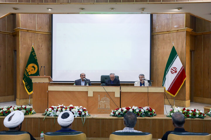 Photos: Astan Quds Razavi holds scholarly session on media activism