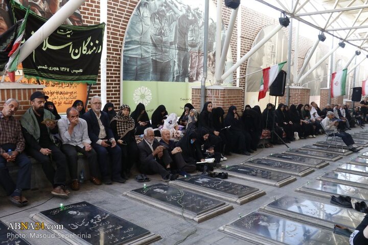 مراسم دعای عرفه در گلزار شهدای تبریز