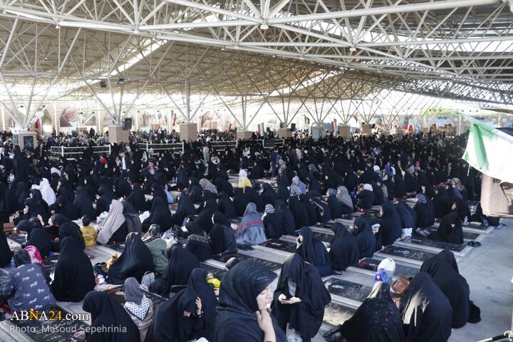 مراسم دعای عرفه در گلزار شهدای تبریز