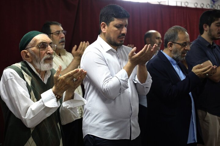 Photos: Eid al-Adha prayers performed at Kawsar Cultural Center, Istanbul, Türkiye