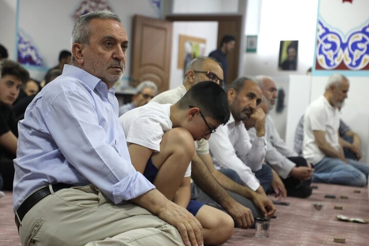 Photos: Eid al-Adha prayers performed at Kawsar Cultural Center, Istanbul, Türkiye
