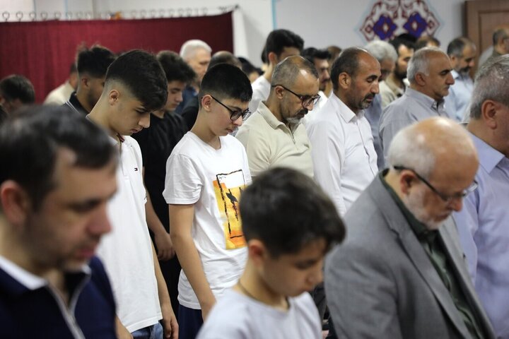 Photos: Eid al-Adha prayers performed at Kawsar Cultural Center, Istanbul, Türkiye