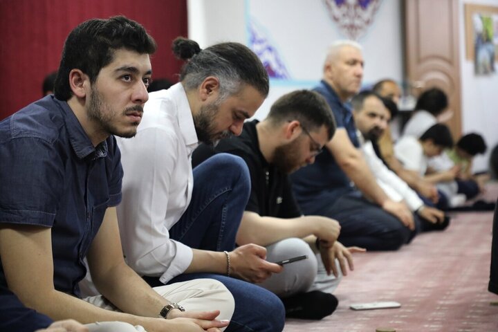 Photos: Eid al-Adha prayers performed at Kawsar Cultural Center, Istanbul, Türkiye