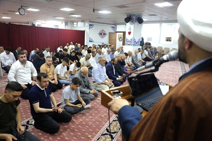 Photos: Eid al-Adha prayers performed at Kawsar Cultural Center, Istanbul, Türkiye