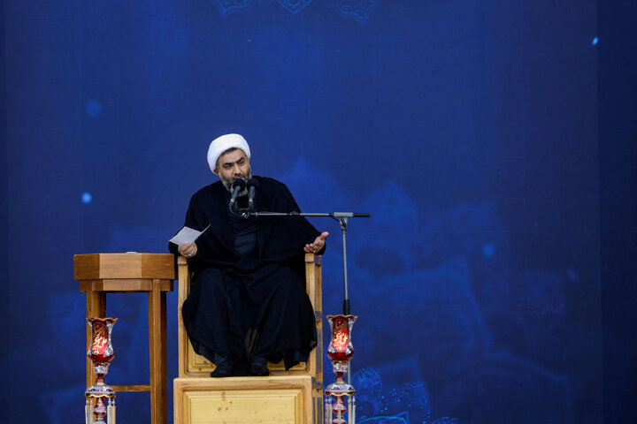 Photos: Arafah Prayer recited at Imam Reza Shrine