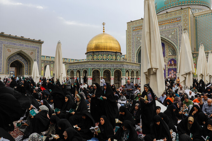 Photos: Arafah Prayer recited at Imam Reza Shrine