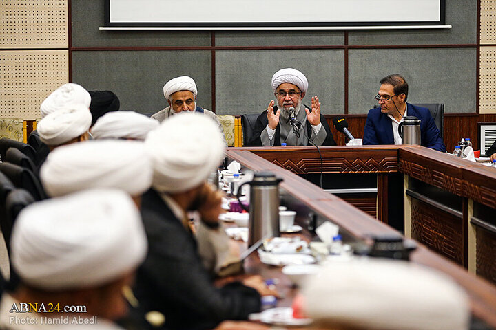 Photos: Group of Iraqi missionaries in Qom meet with Ayatollah Ramazani