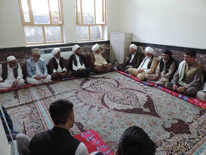 Photos: Shia Muslims meet with Ayatollah Vaezzadeh Behsoodi in Kabul