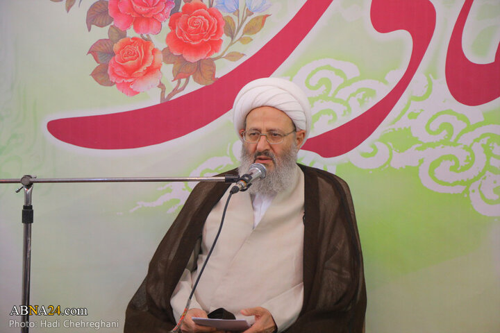 مراسم جشن و عمامه گذاری طلاب در شب میلاد امام هادی(ع) در شهر قم