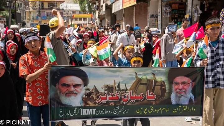 راهپیمایی همبستگی با ایران و عید غدیر در شهر کارگیل هند