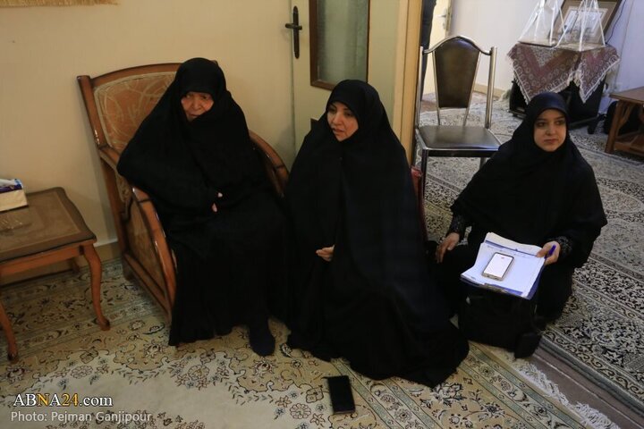 Photos: Isfahan's administrators attend home of Martyr General Mehdi Rabbani's father