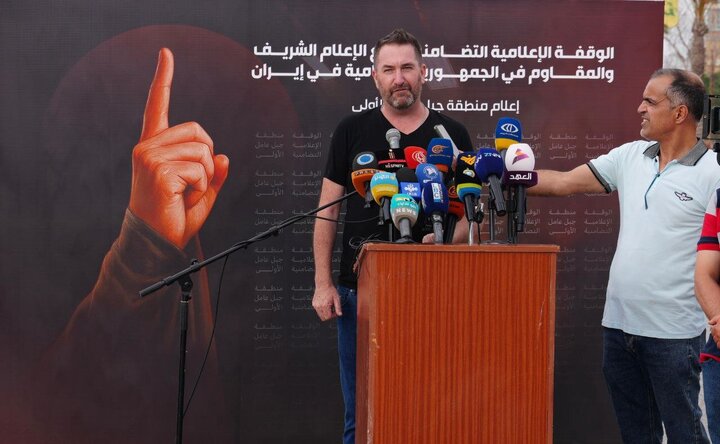 Photos: Lebanese media activists gather to condemn Israeli attack on IRIB