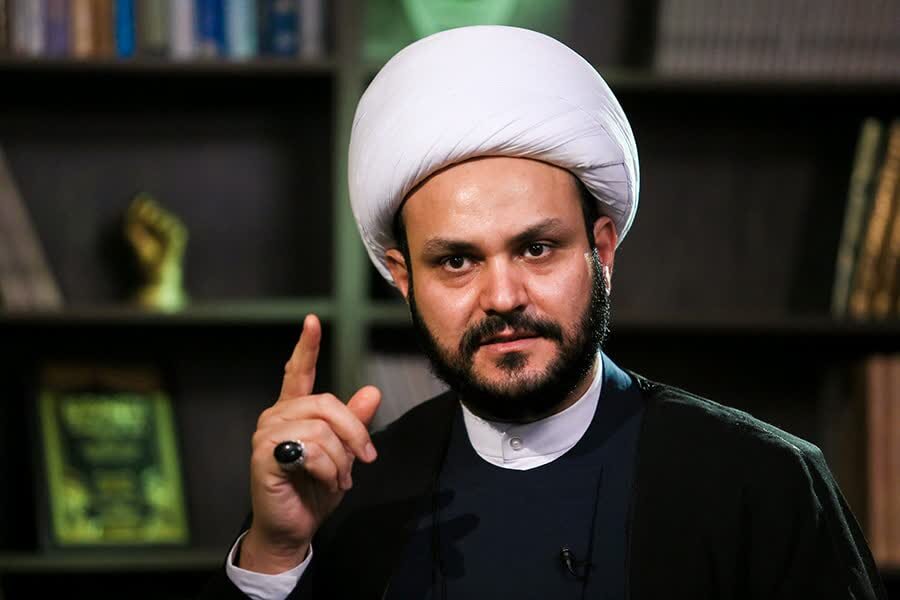 اگر یک مو از امام خامنه‌ای کم شود، متحدان و مزدوران و نظامیان و دیپلمات‌ها و اتباع و منافع آمریکا را هدف قرار می‌دهیم | نمی‌گذاریم کربلا تکرار شود!
