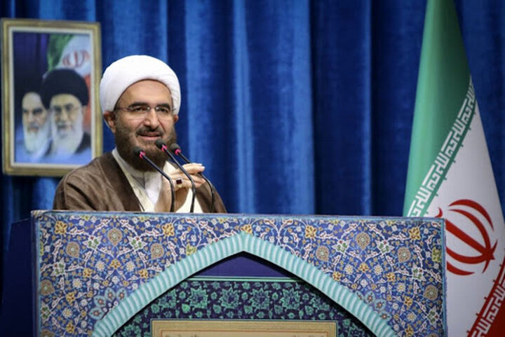 امام جمعه موقت تهران: ترامپ قمارباز، در حال تبدیل شدن به منفورترین رئیس‌جمهور تاریخ آمریکاست!