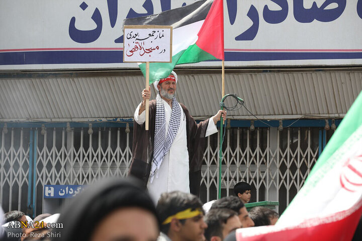 Photos: Funeral ceremony of 5 martyrs of Zionist regime's attacks on "Wrath and Victory" rally in Qom - 2