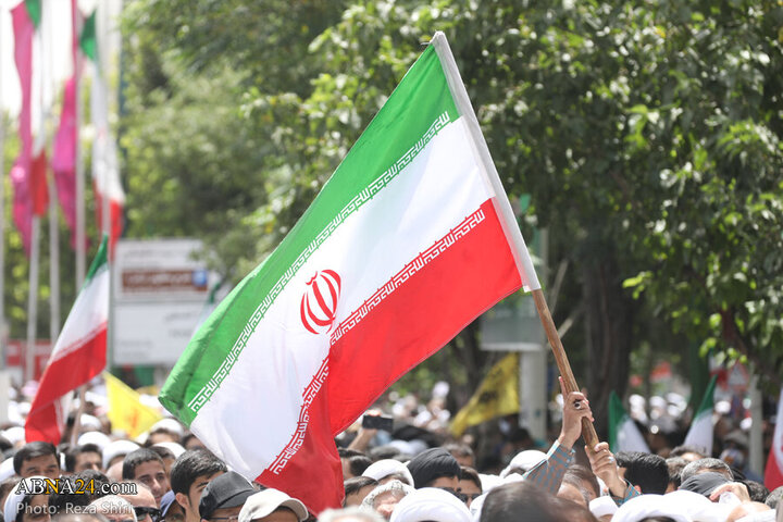 Photos: Funeral ceremony of 5 martyrs of Zionist regime's attacks on "Wrath and Victory" rally in Qom - 2