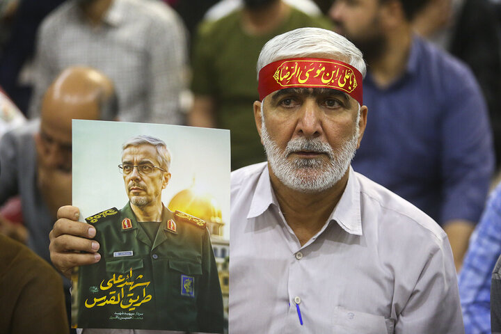 Photos: People of Qom bid farewell to martyrs of Zionist regime's attacks