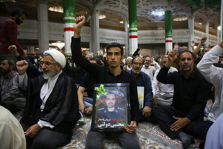 Photos: People of Qom bid farewell to martyrs of Zionist regime's attacks