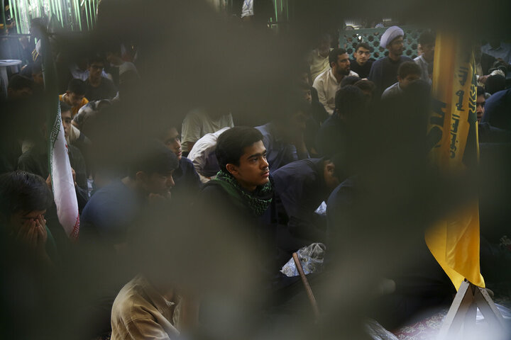 Photos: Fatemi teens support Iran's armed forces