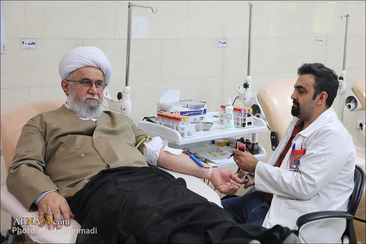 گزارش تصویری | حضور آیت‌الله رمضانی در مرکز اهداء خون قم
