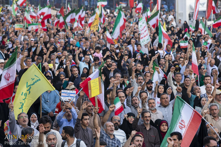 Photos: Magnificent gathering of Tehran people in support of Iranian armed forces