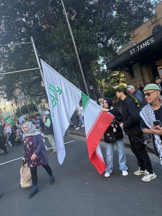 Photos: Afghan immigrants support Iran in Sydney, Australia