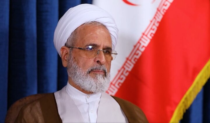 مدیر حوزه‌های علمیه انتخاب آیت الله سید مجتبی خامنه‌ای را تبریک گفت