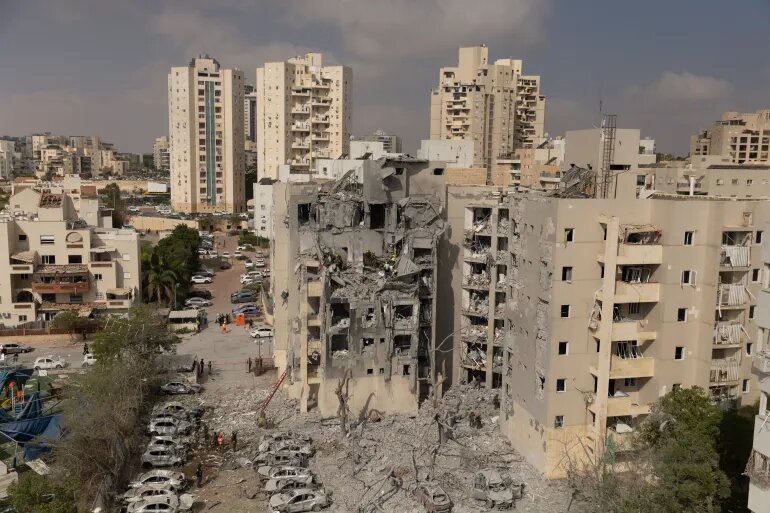 Iran strikes key Israeli military sites before ceasefire