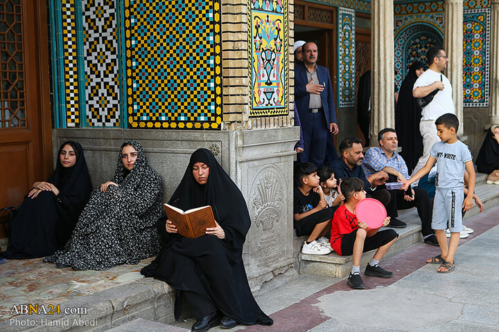 آیین تعویض پرچم گنبد حرم حضرت فاطمه معصومه(س) به مناسبت ماه محرم