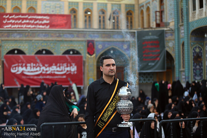 آیین تعویض پرچم گنبد حرم حضرت فاطمه معصومه(س) به مناسبت ماه محرم