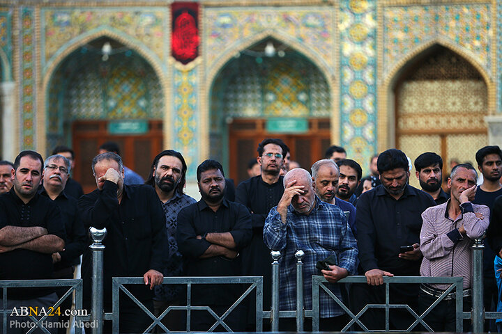 آیین تعویض پرچم گنبد حرم حضرت فاطمه معصومه(س) به مناسبت ماه محرم