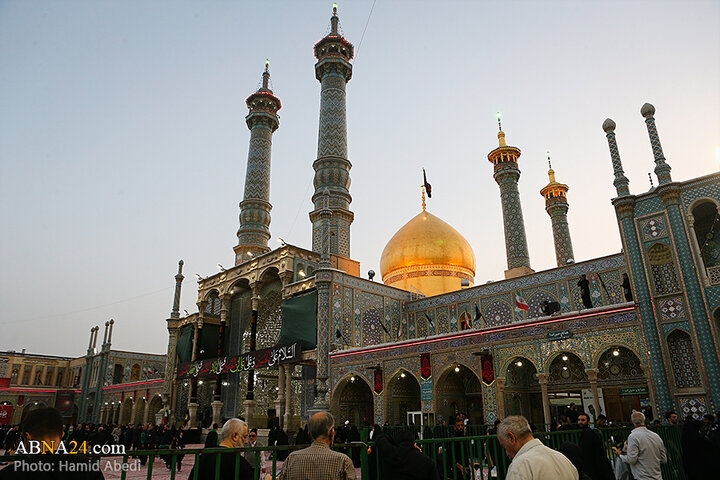 آیین تعویض پرچم گنبد حرم حضرت فاطمه معصومه(س) به مناسبت ماه محرم