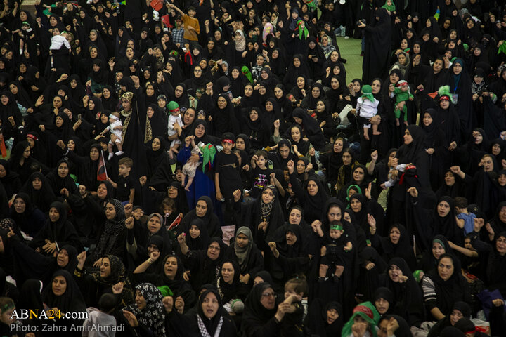 مراسم شیرخوارگان حسینی در مصلی امام خمینی(ره) شهر تهران