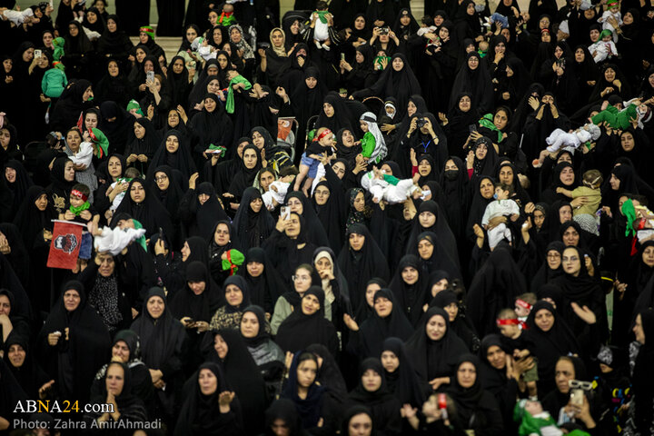 مراسم شیرخوارگان حسینی در مصلی امام خمینی(ره) شهر تهران