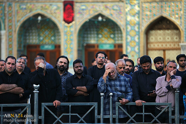 Photos: Changing flag of Hazrat Masoumeh shrine's dome ahead of Muharram