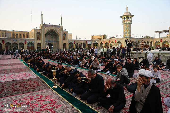 Photos: Changing flag of Hazrat Masoumeh shrine's dome ahead of Muharram