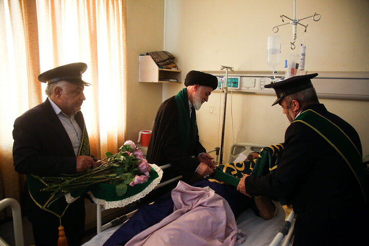 Photos: Servants of Hazrat Masoumeh shrine visit injured people in Zionist regime's attacks