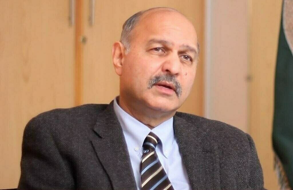 Pakistani Senator: I Pay Respect to Iran’s Supreme Leader