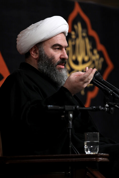 Photos: First night of Muharram mourning ceremonies held at Imam Khomeini (ra) Hussainiyah
