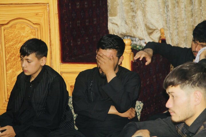 ر