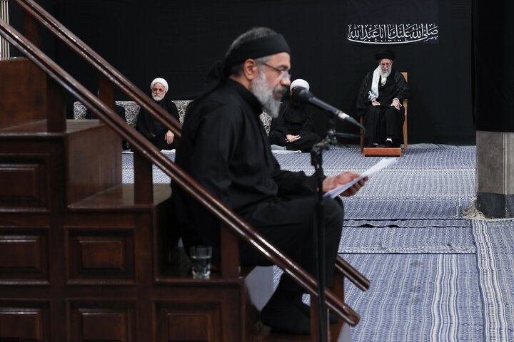 مراسم عزاداری شب عاشورای حسینی با حضور رهبر انقلاب