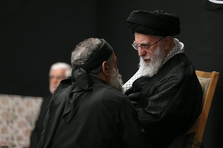 مراسم عزاداری شب عاشورای حسینی با حضور رهبر انقلاب