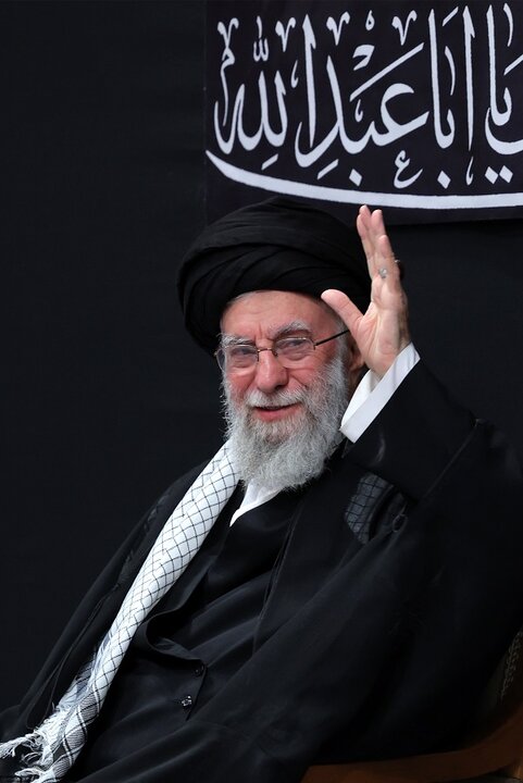 مراسم عزاداری شب عاشورای حسینی با حضور رهبر انقلاب
