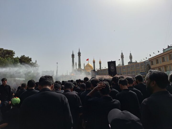 Indian in qom